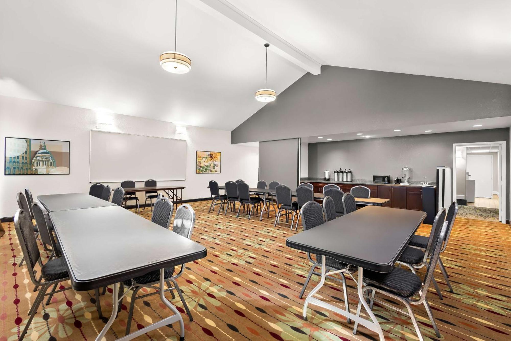 Best Western Luxbury Inn Форт-Вейн Екстер'єр фото